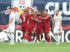Libur Latihan, Skuad Liverpool Pergi Mancing