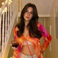 Setelah melalui proses panjang dan tidak mudah, Mia Dunn akhirnya berhasil menurunkan bobot tubuhnya hingga 69 kg.  Foto: Dok. TikTok dan Instagram/@miadunnnn @miasophdunn