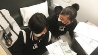 Dalam kompetisi tersebut, Devon Kei bersama 5 temannya memenangkan Team Competition Clash of Math Titans Championship 2022, diikuti tim China yang menempati posisi kedua dan Malaysia di posisi ketiga. Foto: Instagram