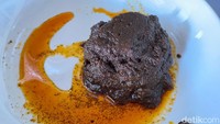 Rendang (Rp 21 ribu) buatan Payakumbuah punya bumbu tebal dan tekstur daging yang kokoh, namun empuk. Cita rasa gurih dari pemakaian santan asal Sumatera Barat tercecap kuat.