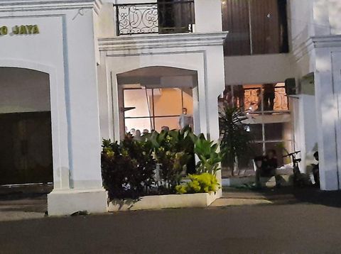 Peragaan tembak-menembak dalam pra rekonstruksi kasus Brigadir J