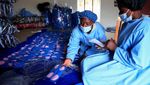 Perempuan Zimbabwe Bikin Pembalut untuk Bantu Siswi Tetap Sekolah