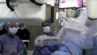 Robot Ini Bantu Proses Pembedahan Pasien Lebih Efisien