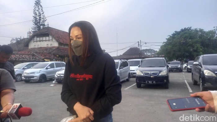 Sahabat Nikita Mirzani, Fitri Salhuteru (Khairul Maarif/detikcom)