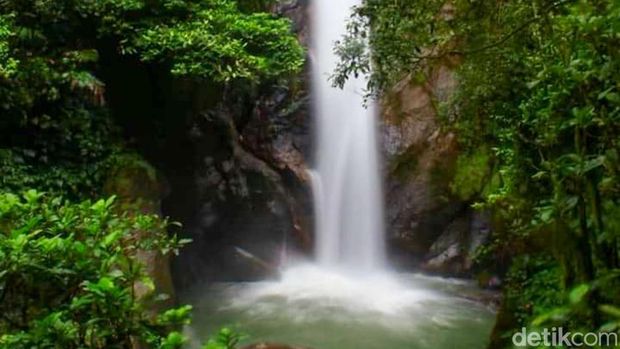 Jauh dari hiruk pikuk keramaian, Desa Malasari menawarkan berbagai keindahan. Inilah salah satu destinasi wisata tersembunyi di Bogor.