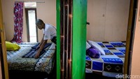 Sebagian penduduk lainnya berprofesi sebagai pemandu wisata, pemilik homestay, pekerja serabutan, petani, hingga pemilik warung. Selain wisata teh, Malasari terkenal di kalangan peneliti. Tidak jarang, peneliti menjelajahi hutan untuk mengamati flora dan fauna di TNGH. 