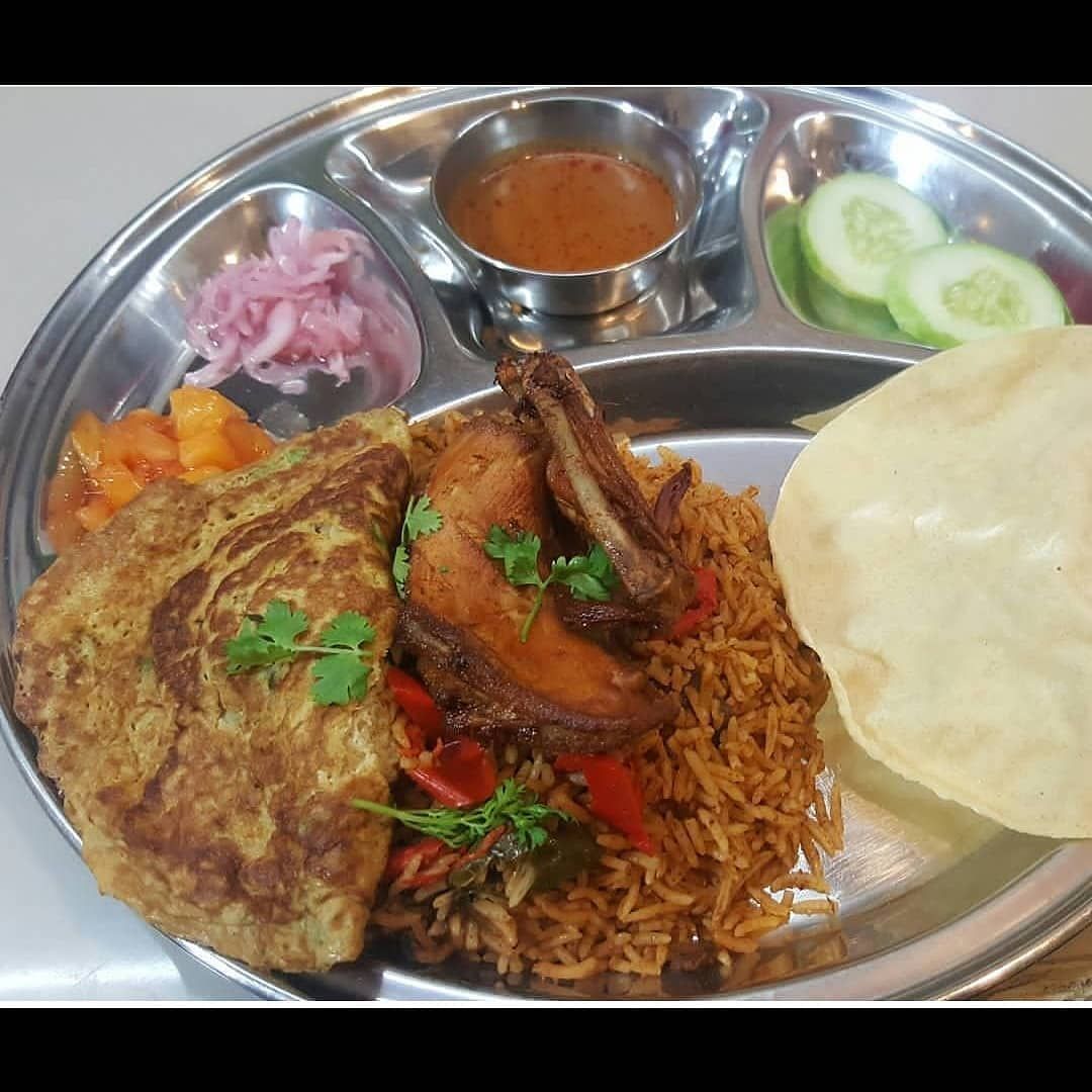 Tempat makan di Taman Jajan Bintaro