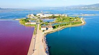Danau Garam Yuncheng adalah salah satu daerah penghasil garam yang terkenal di China.  
