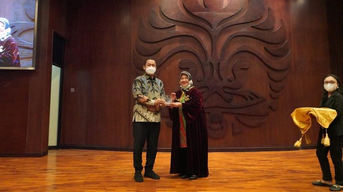 Wali Kota Semarang Hendrar Prihadi menerima penghargaan Universitas Indonesia (UI) GreenCityMetric 2022, Kamis (21/7/2022).