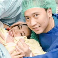 “Telah lahir Putri Ke-dua, Anak ke-Empat dari pasangan Edhie Baskoro Yudhoyono & Siti Rubi Aliya Rajasa dengan selamat lancar tanpa kurang satu apapun,” tulis Edhie Baskoro alias Ibas pada caption foto Instagram. Foto: Instagram/@ibasyudhoyono