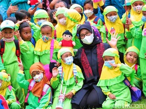 Menkes hingga Shahnaz Haque Puji Kader Posyandu Banyuwangi