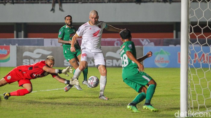 PSS Sleman menjamu PSM Makassar dalam laga perdana BRI Liga 1 di Stadion Maguwoharjo, Sleman, DIY, Sabtu (23/7/2022). PSS Sleman kalah dari PSM Makassar dengan skor akhir 1-2.