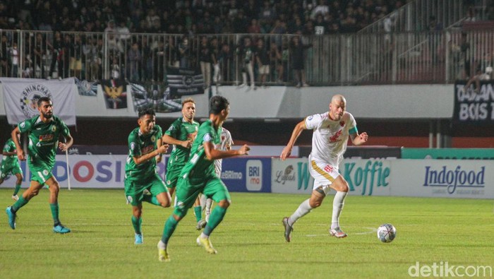 PSS Sleman menjamu PSM Makassar dalam laga perdana BRI Liga 1 di Stadion Maguwoharjo, Sleman, DIY, Sabtu (23/7/2022). PSS Sleman kalah dari PSM Makassar dengan skor akhir 1-2.