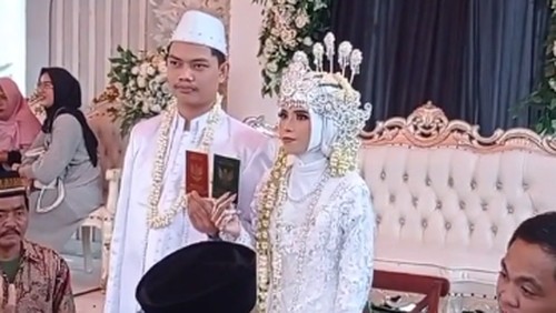 Kisah pilu pasangan pengantin baru dua hari menikah, sang istri meninggal dunia.