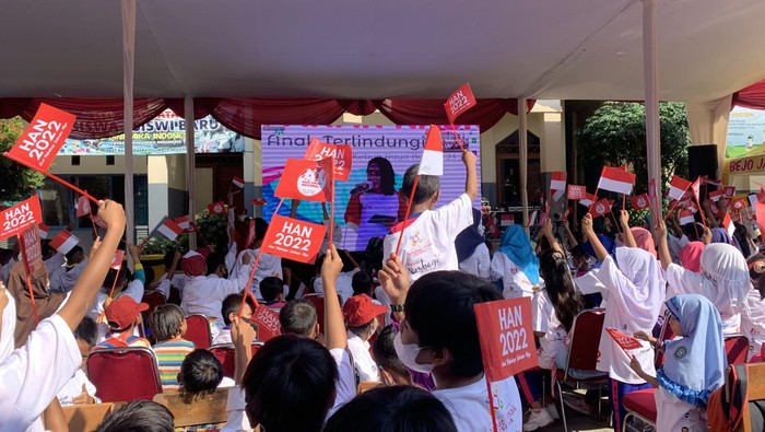 Momen Siswa Nobar Puncak Hari Anak Nasional