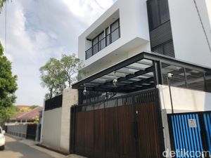 Suasana Rumah Nikita Mirzani Usai Dipulangkan dari Polres Serang Kota