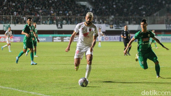 PSS Sleman menjamu PSM Makassar dalam laga perdana gelaran BRI Liga 1 di Stadion Maguwoharjo, Sleman, Yogyakarta, Sabtu (23/7/2022).