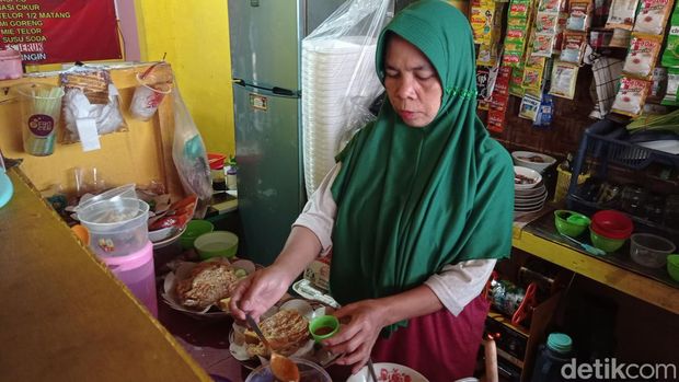 Sajian kuliner nasi cikur Tasikmalaya.