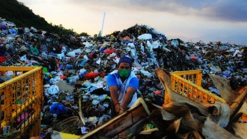 Suasana tempat pembuangan akhir (TPA) sampah Kebon Kongok di Desa Sukamakmur, Kecamatan Gerung, Lombok Barat.