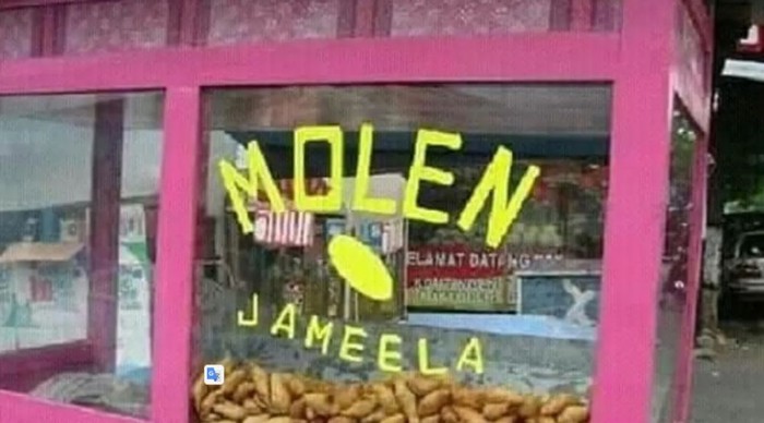 Tulisan kocak pedagang 10 Stiker Kreatif di Gerobak Pedagang Makanan yang Bikin Ngakak