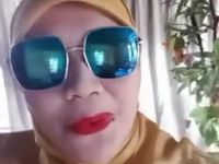 Video Emak-Emak Hina Ibu Negara Iriana Jokowi Sambil Meludah