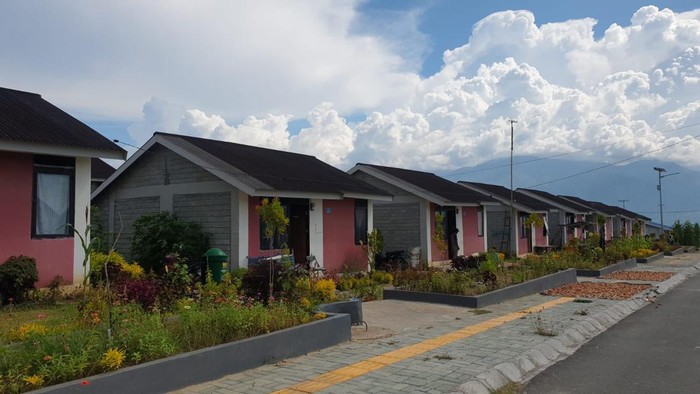 Kementerian Pekerjaan Umum dan Perumahan Rakyat (PUPR) bersama sejumlah pemerintah daerah di Sulawesi Tengah  siap mempercepat pembangunan hunian tetap (Huntap) Pascabencana Tahap 2A. Setidaknya sebanyak 712 unit
Huntap untuk masyarakat akan segera dibangun sehingga masyarakat di Sulteng yang terdampak bencana alam likuifaksi bisa menempati hunian yang layak.