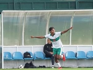 Persela Datangkan Bek Timnas U-19 Ahmad Rusadi