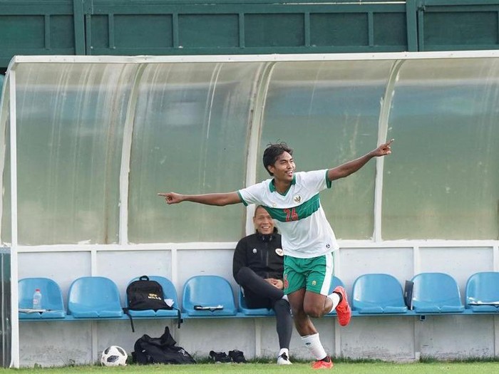 Bek Timnas U-19 Ahmad Rusadi