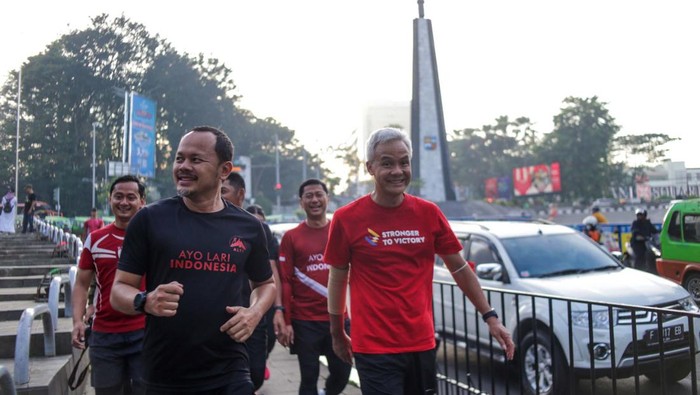 Bima Arya dan Ganjar Pranowo lari di sekitar Istana Presiden Bogor