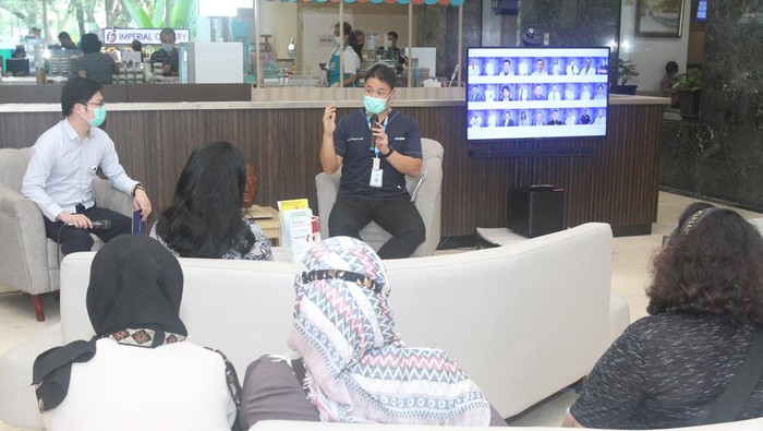 Peringatan Hari Otak Sedunia atau World Brain Day yang dirayakan setiap tanggal 22 Juli itu, turut dikampanyekan Siloam Hospitals Lippo Village melalui edukasi dan  diskusi antar keluarga pasien atau pasien rawat pasien.