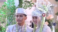 Selamat menempuh hidup baru ya, Bintang Emon dan Alca. Foto: YouTube