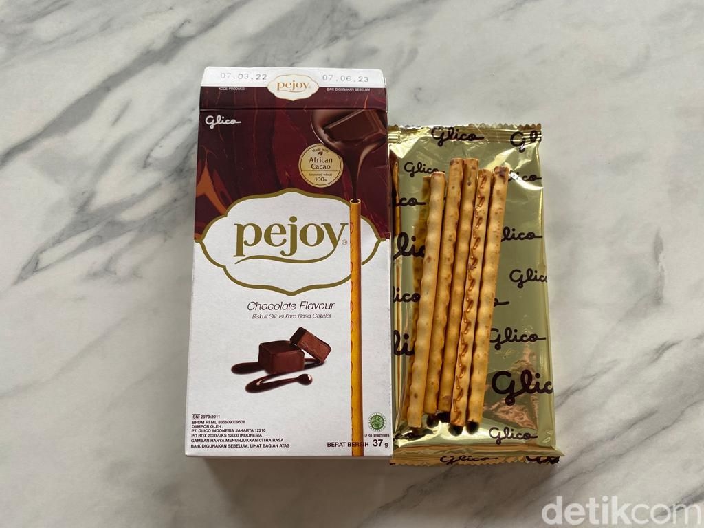 Dari 3 Biskuit Stik Cokelat Populer Ini, Mana yang Rasanya Juara?