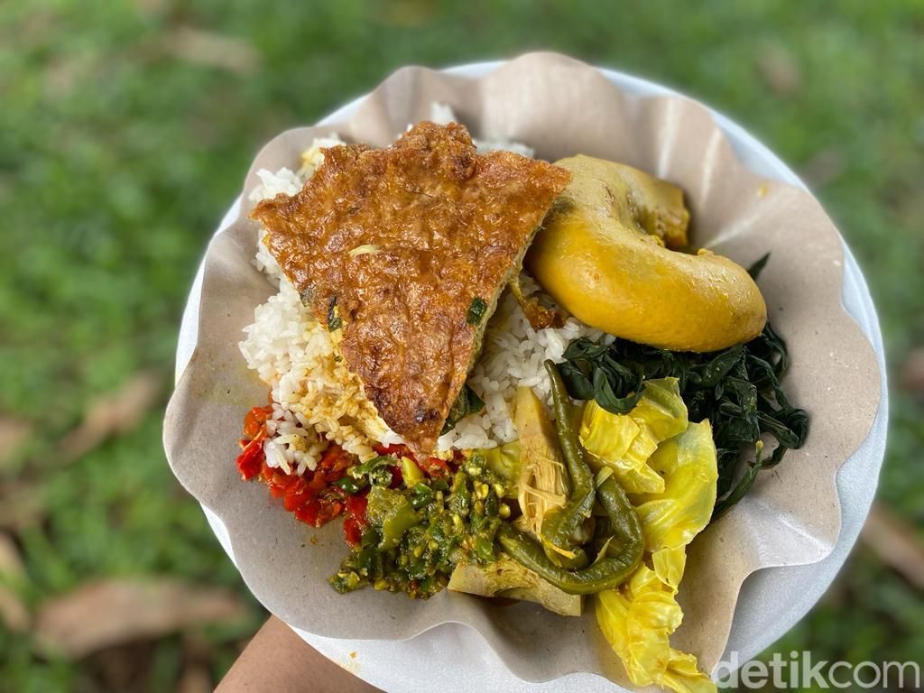 Di Festival Luhak Nan Tigo Bisa Puas Makan Nasi Kapau Aneka Lauk