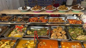 Di Festival Luhak Nan Tigo Bisa Puas Makan Nasi Kapau Aneka Lauk