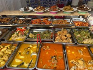 Di Festival Luhak Nan Tigo Bisa Puas Makan Nasi Kapau Aneka Lauk