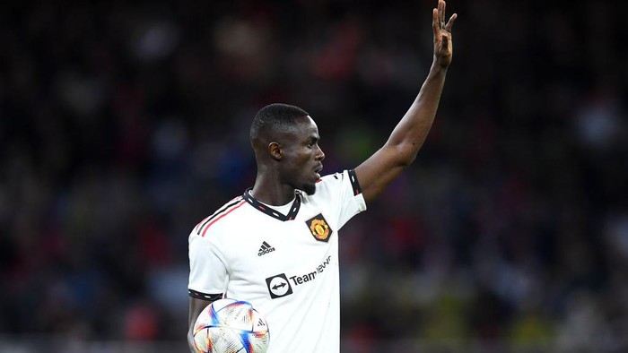 PERTH, AUSTRALIA - JULY 23: Eric Bailly of Manchester United gestures during the Pre-Season Friendly match between Manchester United and Aston Villa at Optus Stadium on July 23, 2022 in Perth, Australia. (Photo by Albert Perez/Getty Images)