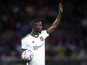Jose Mourinho Mau Eric Bailly, MU Kasih?