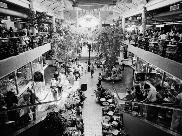 food court restaurant