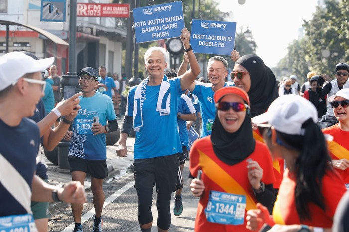 Ganjar Pranowo Ikut Lomba Lari Pocari Sweat Run