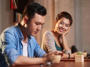 Jantung Berdebar, Mungkin Kamu Jatuh Cinta pada Pandangan Pertama
