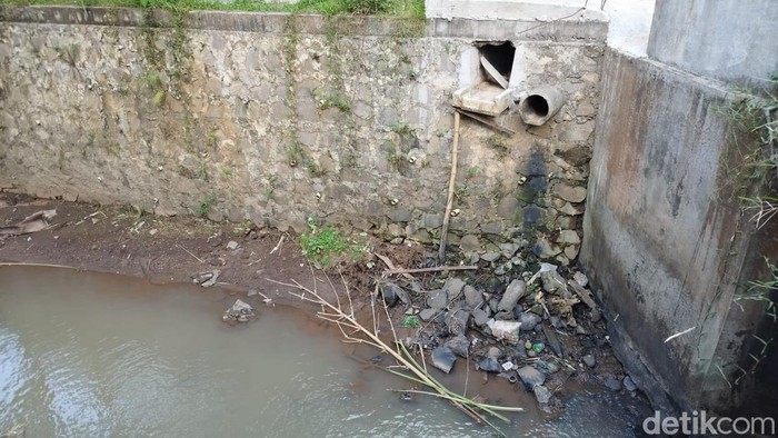 Lokasi temuan potongan tangan diduga korban mutilasi di Sungai Kalongan, Ungaran Timur, Kabupaten Semarang, Minggu (24/7/2022).