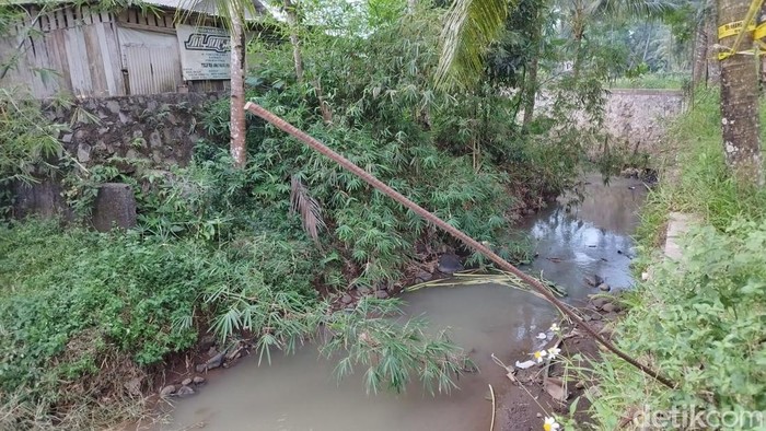 Lokasi temuan potongan tangan diduga korban mutilasi di Sungai Kalongan, Ungaran Timur, Kabupaten Semarang, Minggu (24/7/2022).