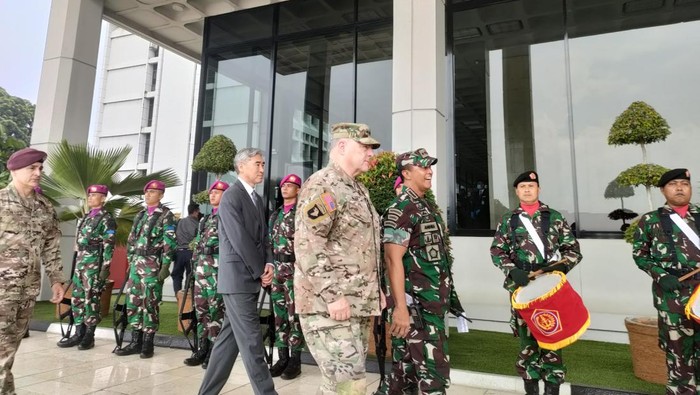 Pangluma TNI Jendral Andika Perkasa bertemu dengan Panglima Angkatan Bersenjata AS  General Mark A. Milley