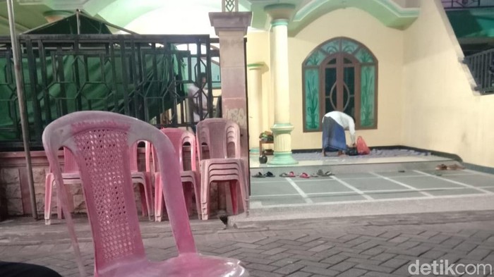 pesta miras di surabaya