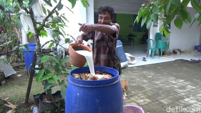petani tulungagung buat pupuk cair dari belimbing