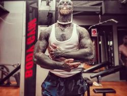 Potret Black Alien yang Viral di IG, Belum Selesai Transformasi