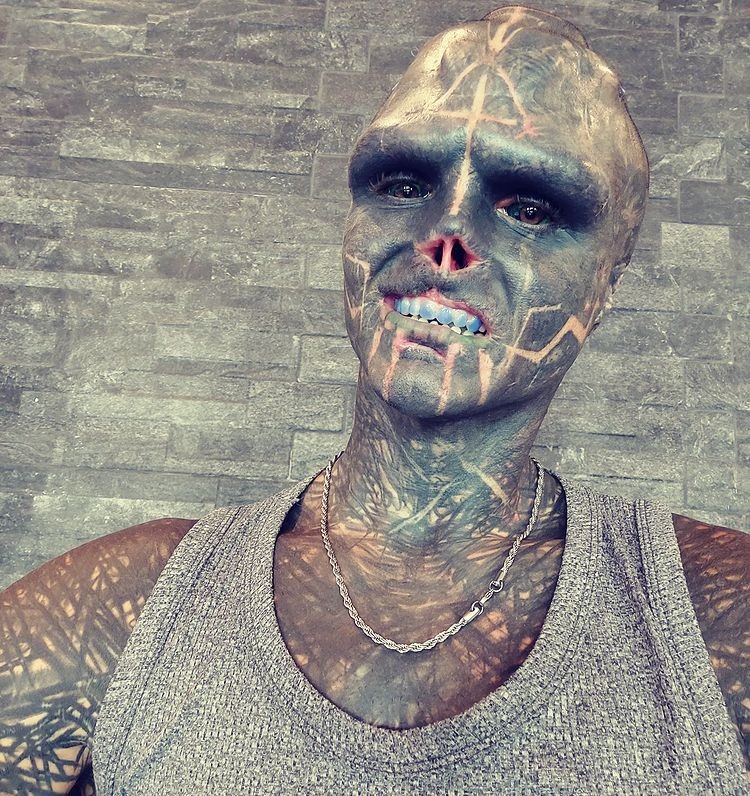 Potret Black Alien yang Viral di IG, Belum Selesai Transformasi Potret Black Alien yang Viral di IG, Belum Selesai Transformasi