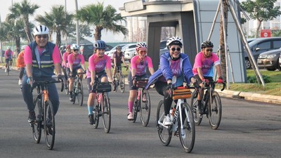 Potret Keseruan Gowes Ceria di HUT-76 BNI