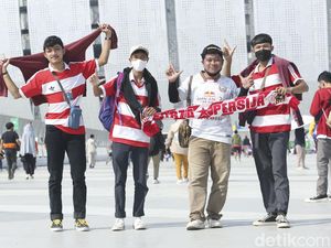 Antusias Warga Saksikan Grand Launching Jakarta International Stadium