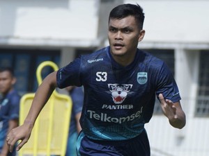 Sundulan Arek Suroboyo Bawa Persib Imbangi Bhayangkara FC